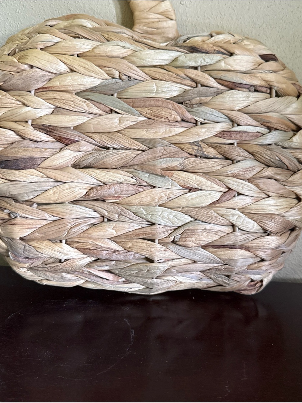 Woven Apple Basket Natural Fiber Rustic Farmhouse Home Decor Fall - Picture 3 of 3
